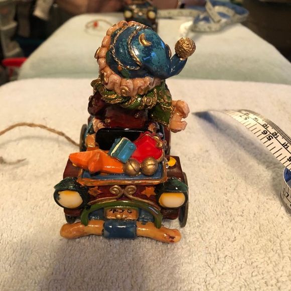 Snowman with old time car - Picture 5 of 7